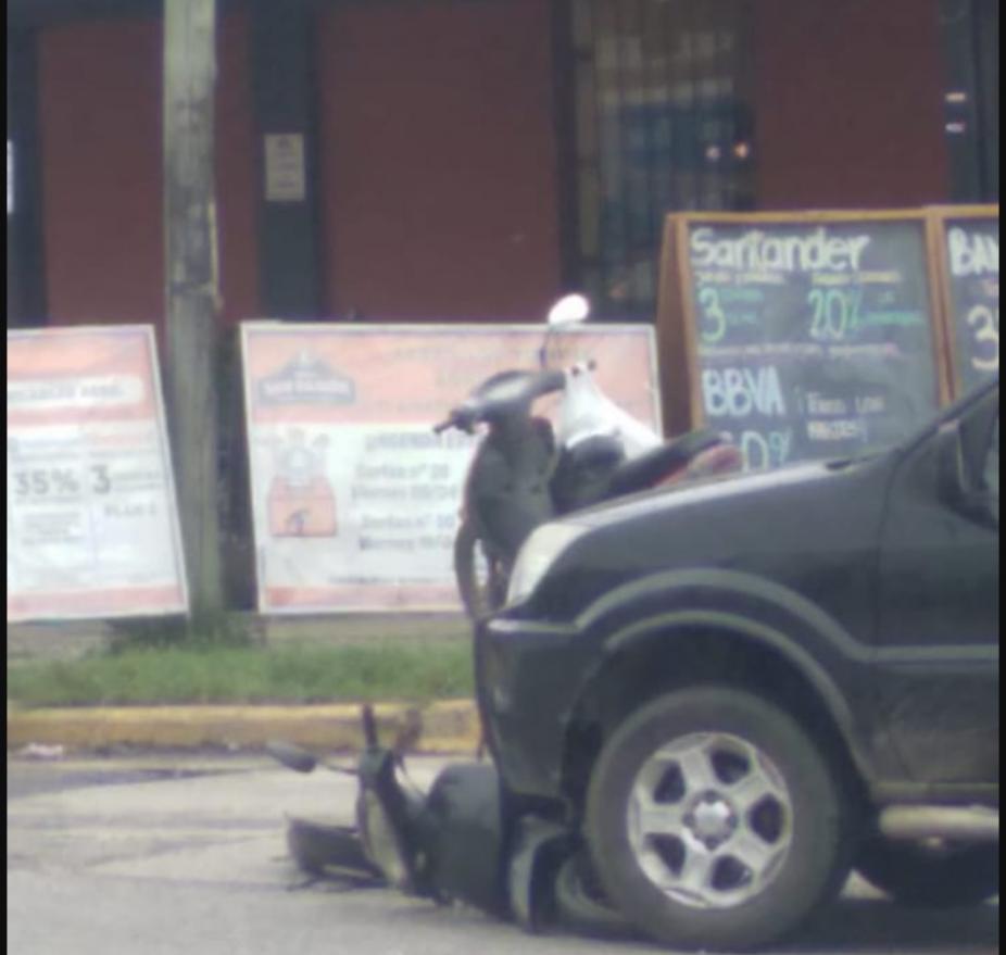 Choque entre una camioneta y una moto en Calle Solano Vera y Cariola |  Radio Bicentenario - FM 103.3 en vivo - Tucuman