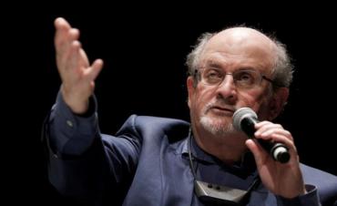 El acusado de atacar a Rushdie se declaró inocente | Radio Bicentenario