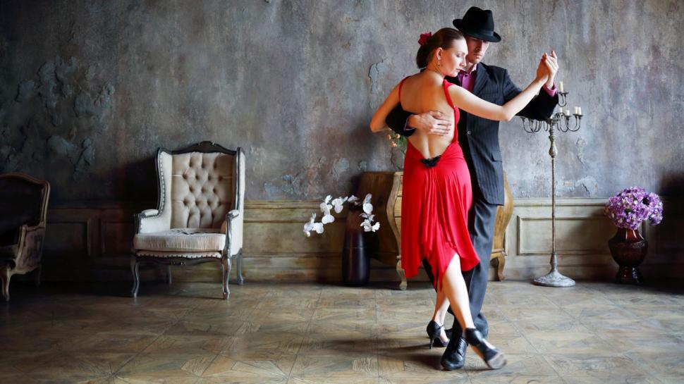 Tradición Argentina Hoy se celebra el día Nacional del Tango Radio