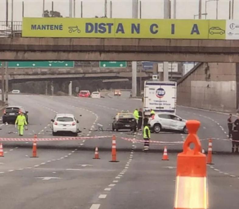 Buenos Aires Caos en Panamericana por un choque múltiple Radio