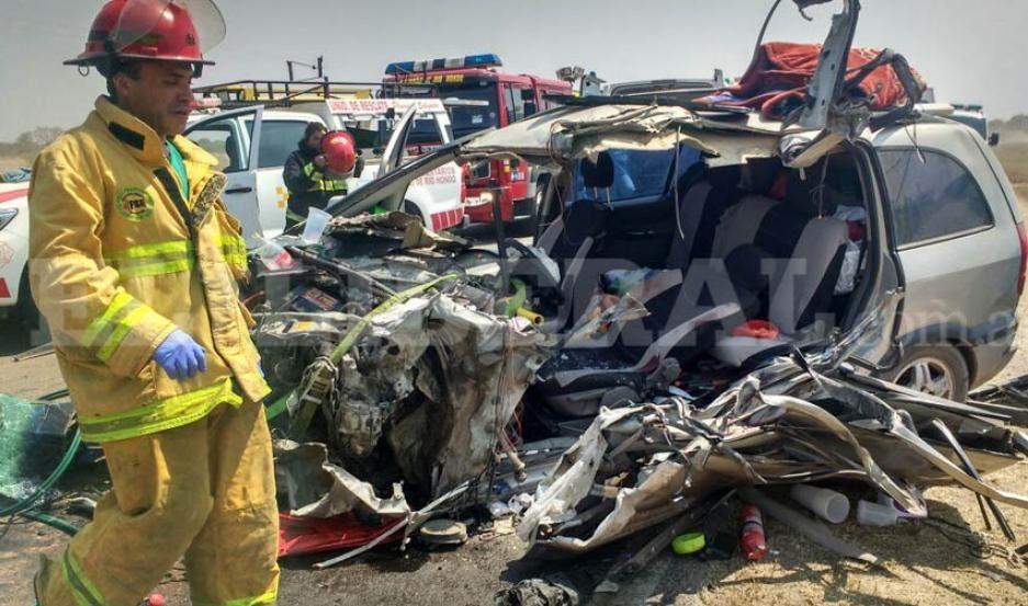 Santiago del Estero Terrible choque frontal de autos deja al menos
