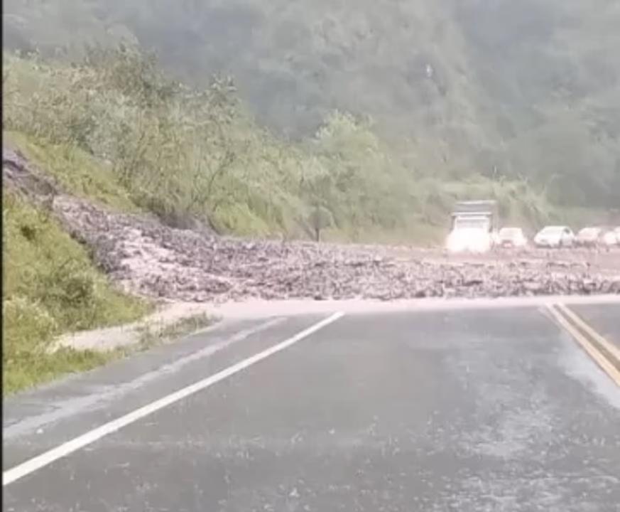 Corte total de la ruta 307 por la tormenta en El Aluvión | Radio ...
